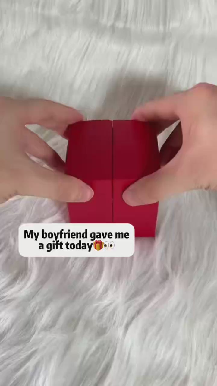 100-Language “I Love You” Rose Necklace Set🌹💎